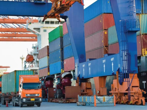 The cost of transporting a container to the US takes more than 400 million VND