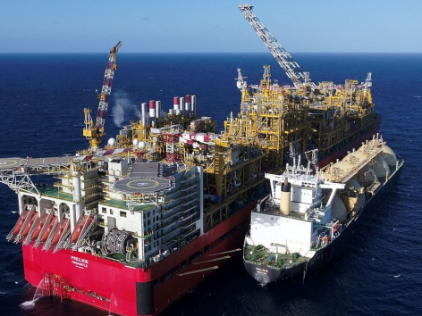 Super tankers make a lot of money thanks to the US, the Middle East increase exports